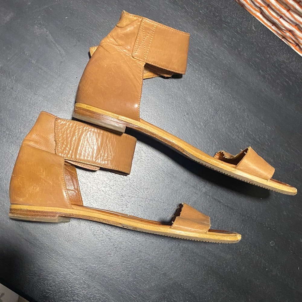 Chie Mihara Willow Leather Sandals